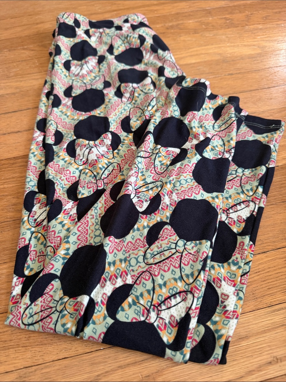 LuLaRoe Minnie Mouse Leggings TC NWOT Rare print